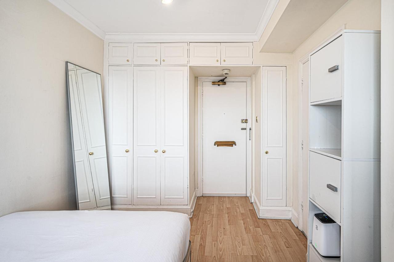 South Kensington Excellent Location Studio At Chelsea Cloister Hotel لندن المظهر الخارجي الصورة